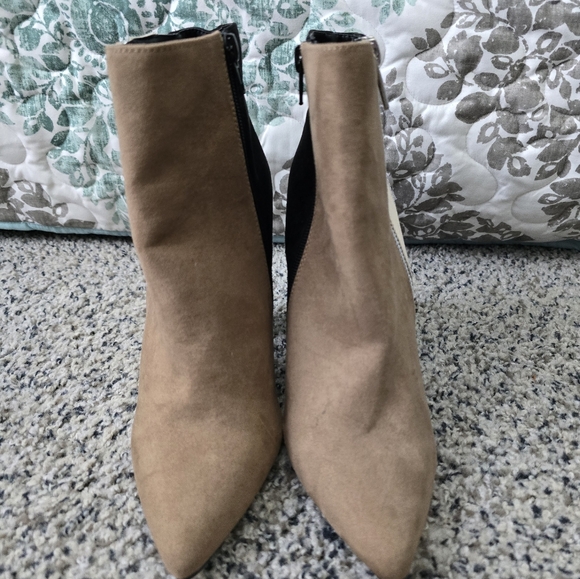 JustFab Boots - Picture 4 of 10